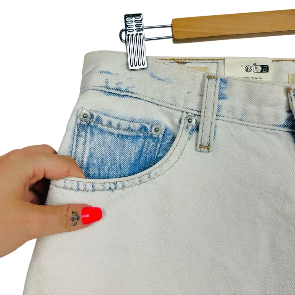 Levi’s Focus on the Present High Rise Baggy Bleached Light Washed Denim Shorts